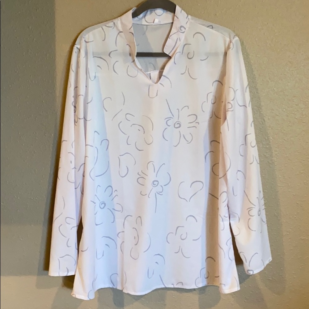 No Brand Long Sleeve Flower & Hearts Blouse SizeXL